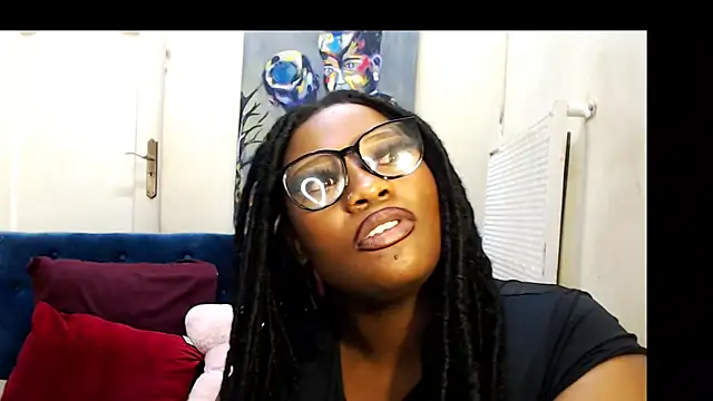 Snapshot of CurvyCocoxxx chatting on 04/28/26, 06:13 CurvyCocoxxx online show from 04/28/26, 06:13