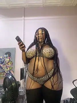 Snapshot of CurvyCocoxxx chatting on 06/06/26, 11:15 CurvyCocoxxx online show from 06/06/26, 11:15