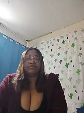 Snapshot of Avannay chatting on 07/18/26, 01:32 Avannay online show from 07/18/26, 01:32