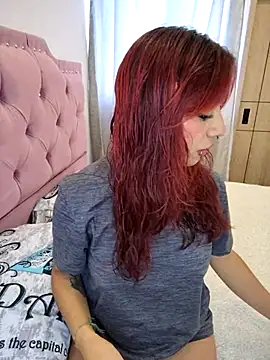 sarah lark  online show from 10/19/25, 12:06