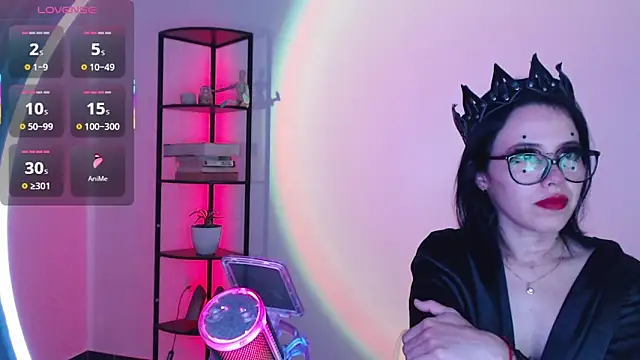 girldom online show from 09/19/25, 03:34