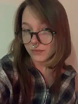 Snapshot of VesnaCrystal chatting on 03/16/26, 10:36 VesnaCrystal online show from 03/16/26, 10:36