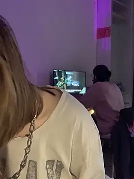 Snapshot of VesnaCrystal chatting on 03/27/26, 07:03 VesnaCrystal online show from 03/27/26, 07:03