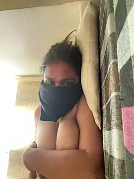 Snapshot of kushboo__ chatting on 04/28/26, 06:29 kushboo online show from 04/28/26, 06:29