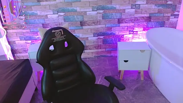 ZURY TAY online show from 09/10/25, 12:05