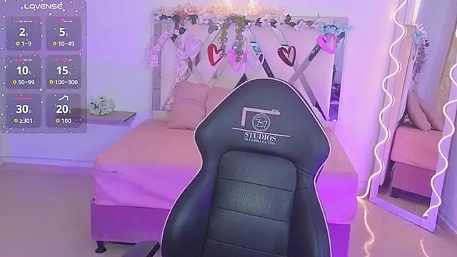 ZURY TAY online show from 09/27/25, 11:37