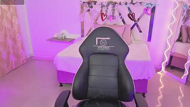 ZURY TAY online show from 10/28/25, 11:36