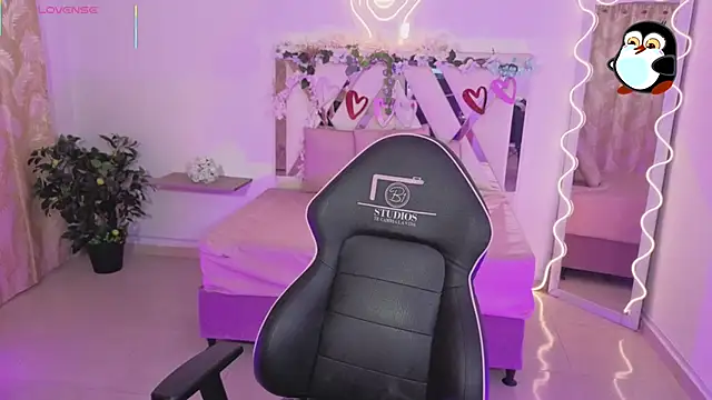 ZURY TAY online show from 11/23/25, 11:54