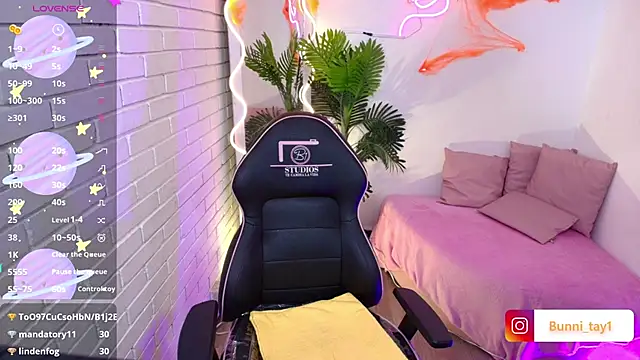 Bunni tay online show from 10/27/25, 11:36