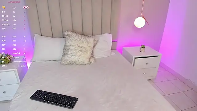 Snapshot of Dani_rosse_ chatting on 09/24/25, 01:14 Dani rosse  online show from 09/24/25, 01:14
