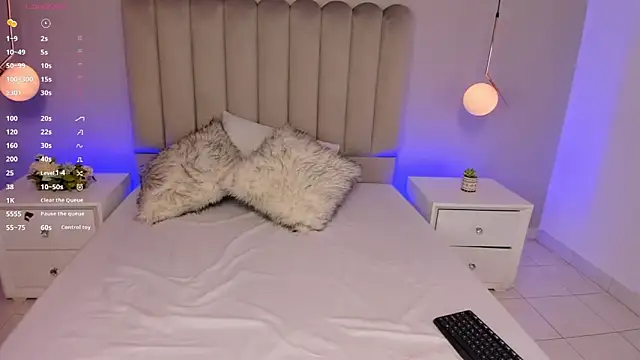 Snapshot of Dani_rosse_ chatting on 09/30/25, 12:43 Dani rosse  online show from 09/30/25, 12:43