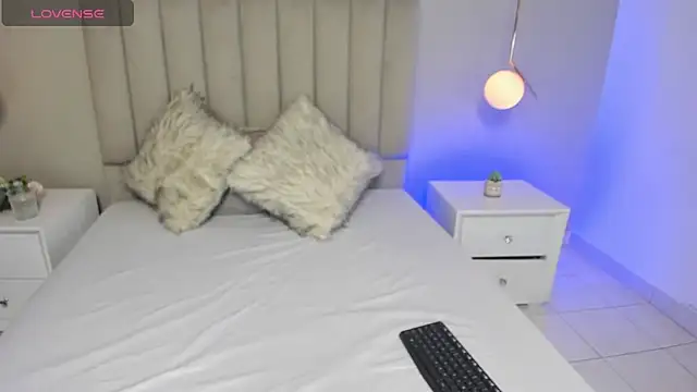 Snapshot of Dani_rosse_ chatting on 10/10/25, 12:37 Dani rosse  online show from 10/10/25, 12:37