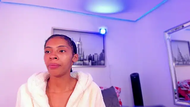 Snapshot of sarah_ashbourne chatting on 09/19/25, 11:55 sarah ashbourne online show from 09/19/25, 11:55