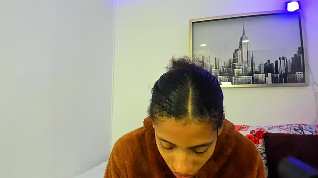 Snapshot of sarah_ashbourne chatting on 10/10/25, 12:04 sarah ashbourne online show from 10/10/25, 12:04