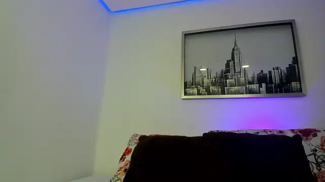 Snapshot of sarah_ashbourne chatting on 10/16/25, 12:50 sarah ashbourne online show from 10/16/25, 12:50