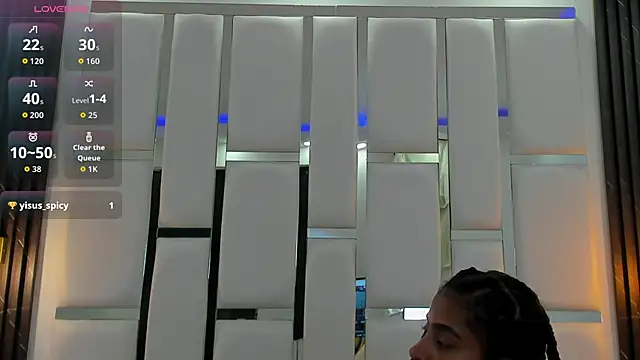 Snapshot of sarah_ashbourne chatting on 10/25/25, 03:36 sarah ashbourne online show from 10/25/25, 03:36