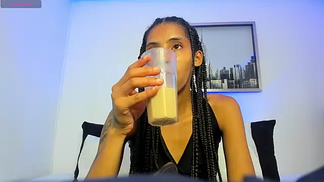 Snapshot of sarah_ashbourne chatting on 10/29/25, 12:07 sarah ashbourne online show from 10/29/25, 12:07