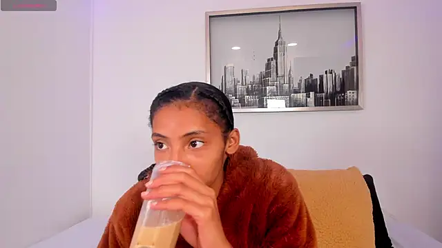 Snapshot of sarah_ashbourne chatting on 11/17/25, 01:50 sarah ashbourne online show from 11/17/25, 01:50