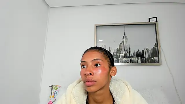 Snapshot of sarah_ashbourne chatting on 12/05/25, 01:09 sarah ashbourne online show from 12/05/25, 01:09