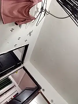 Lady 16 online show from 03/01/26, 11:51