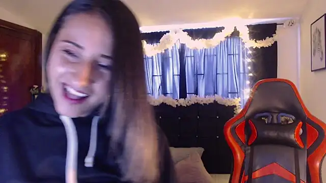 Sofia-mel online show from 10/04/25, 05:33
