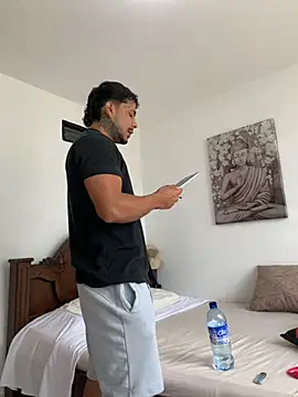 Snapshot of DeimonOficial chatting on 11/11/25, 02:50 DeimonOficial online show from 11/11/25, 02:50