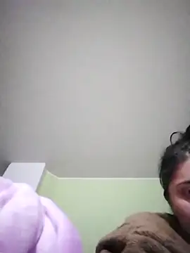 TifanyAmazinng online show from 12/19/25, 02:40