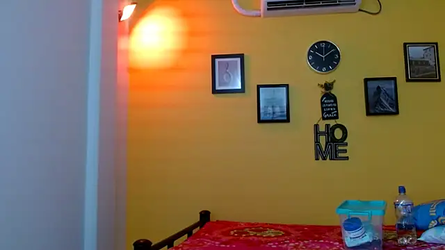 bellotabigtits18 online show from 09/26/25, 09:52