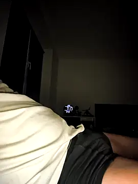 Snapshot of oerkman@xh chatting on 12/16/25, 06:18 oerkmanxh online show from 12/16/25, 06:18