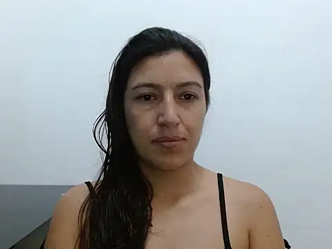 Snapshot of SarahFriendly chatting on 03/24/26, 11:48 SarahFriendly online show from 03/24/26, 11:48