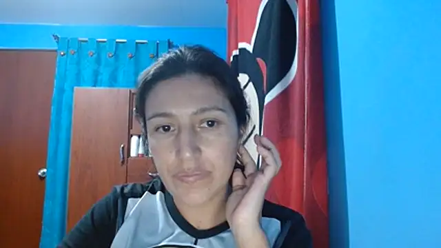 Snapshot of SarahFriendly chatting on 07/09/26, 01:42 SarahFriendly online show from 07/09/26, 01:42