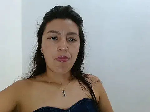 Snapshot of SarahFriendly chatting on 07/16/26, 06:14 SarahFriendly online show from 07/16/26, 06:14