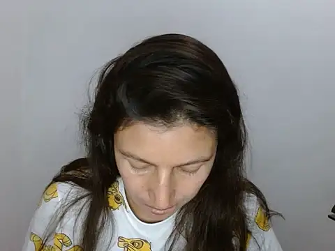 Snapshot of SarahFriendly chatting on 07/28/26, 01:56 SarahFriendly online show from 07/28/26, 01:56