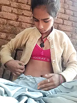 Snapshot of Gulika_Doshi chatting on 12/16/25, 02:49 Gulika Doshi online show from 12/16/25, 02:49