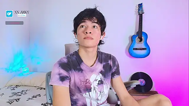 Snapshot of Anky_xx chatting on 10/17/25, 02:15 Anky xx online show from 10/17/25, 02:15