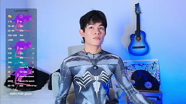 Snapshot of Anky_xx chatting on 10/31/25, 02:01 Anky xx online show from 10/31/25, 02:01