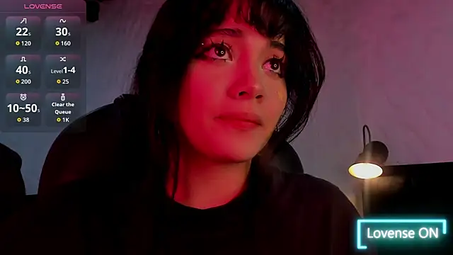 Snapshot of Darky_Doll chatting on 10/22/25, 04:13 Darky Doll online show from 10/22/25, 04:13