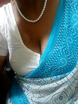 tami lavanya online show from 09/22/25, 04:42