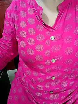 tami lavanya online show from 09/30/25, 04:28