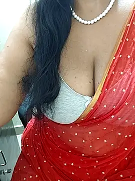 tami lavanya online show from 10/18/25, 04:26