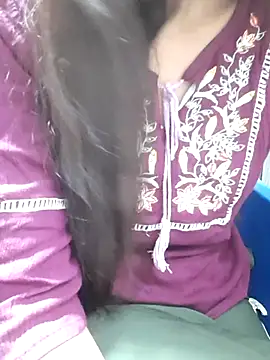 Aarti-kumri online show from 11/06/25, 03:24