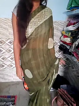 Aarti-kumri online show from 11/11/25, 10:37