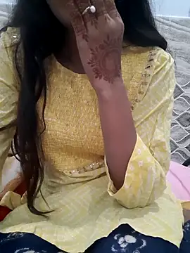 Aarti-kumri online show from 11/22/25, 03:55