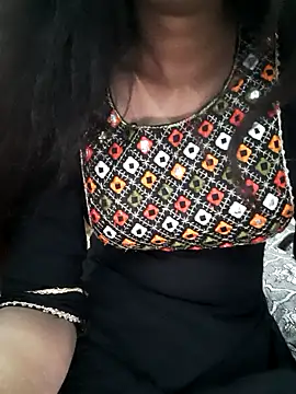 Aarti-kumri online show from 01/05/26, 07:39