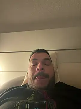 Snapshot of elvergon2023 chatting on 03/18/26, 04:04 elvergon2023 online show from 03/18/26, 04:04