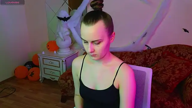 Kelly Cartier online show from 11/01/25, 11:34