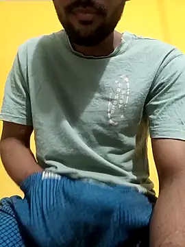 Snapshot of mayur_raaje chatting on 11/10/25, 03:11 mayur raaje online show from 11/10/25, 03:11