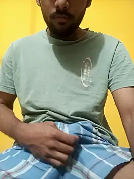 Snapshot of mayur_raaje chatting on 01/14/26, 04:56 mayur raaje online show from 01/14/26, 04:56