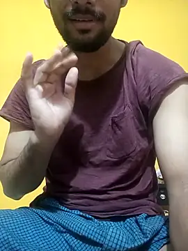 Snapshot of mayur_raaje chatting on 04/15/26, 08:21 mayur raaje online show from 04/15/26, 08:21