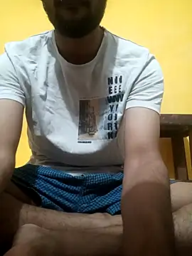 Snapshot of mayur_raaje chatting on 05/08/26, 07:08 mayur raaje online show from 05/08/26, 07:08